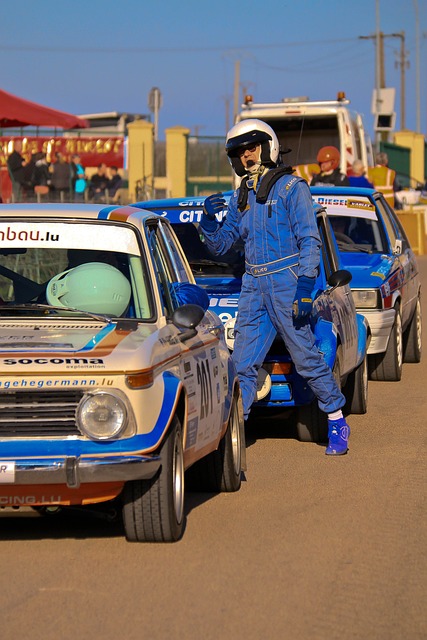 孔萨：凯恩给球队设立标准，那自然而然会激励我们